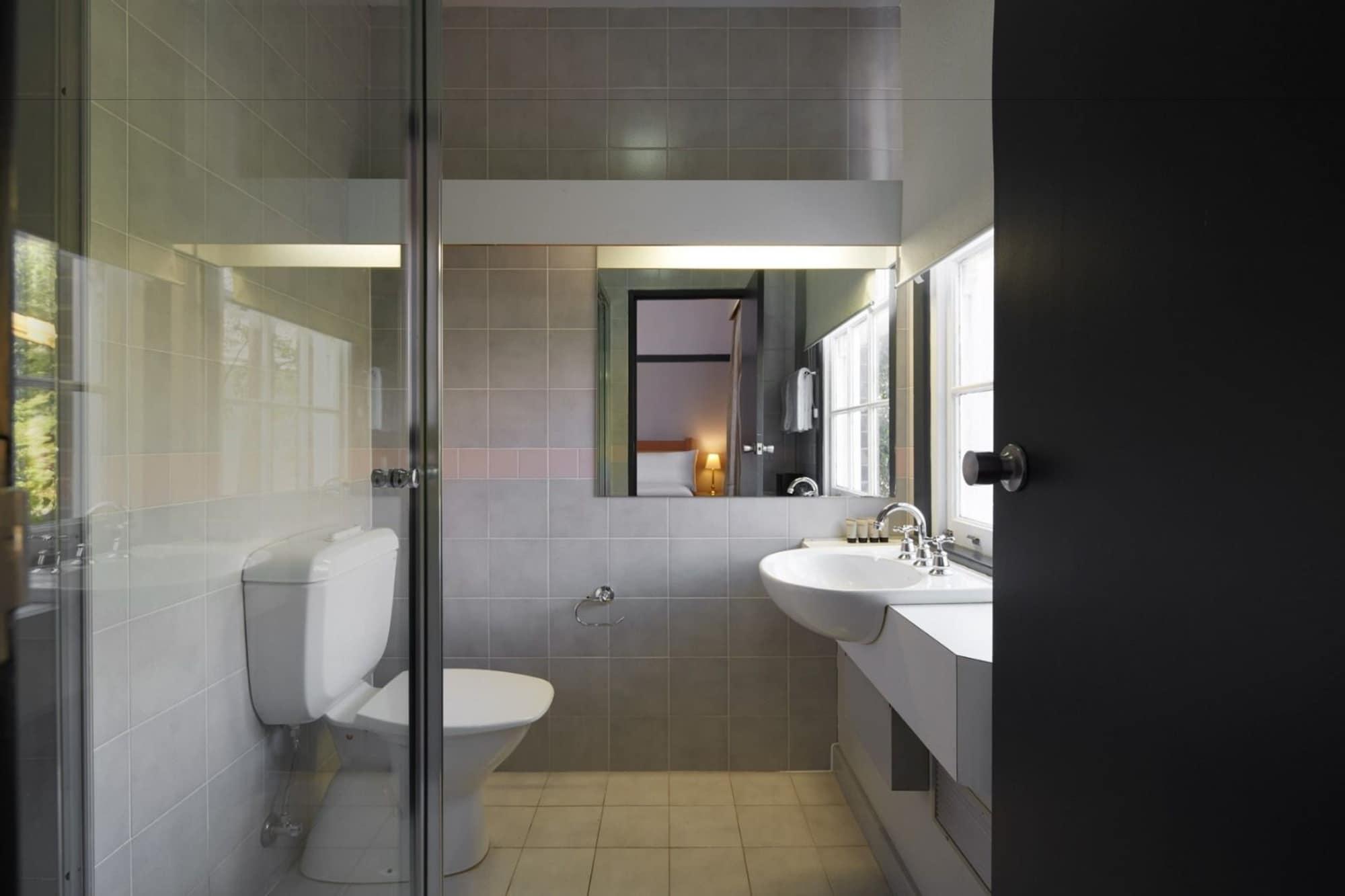 Brassey Hotel - Managed By Doma Hotels Канбера Екстериор снимка